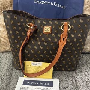 Dooney & Bourke SignatureTammy Tote
